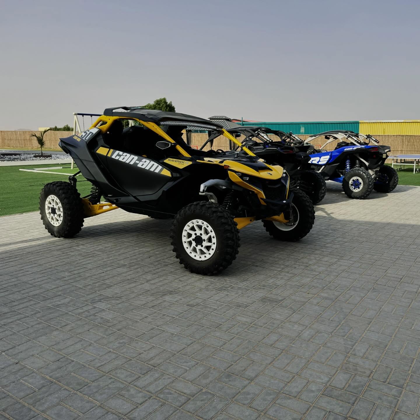 CAN AM MEVRICK R BUGGY TOUR